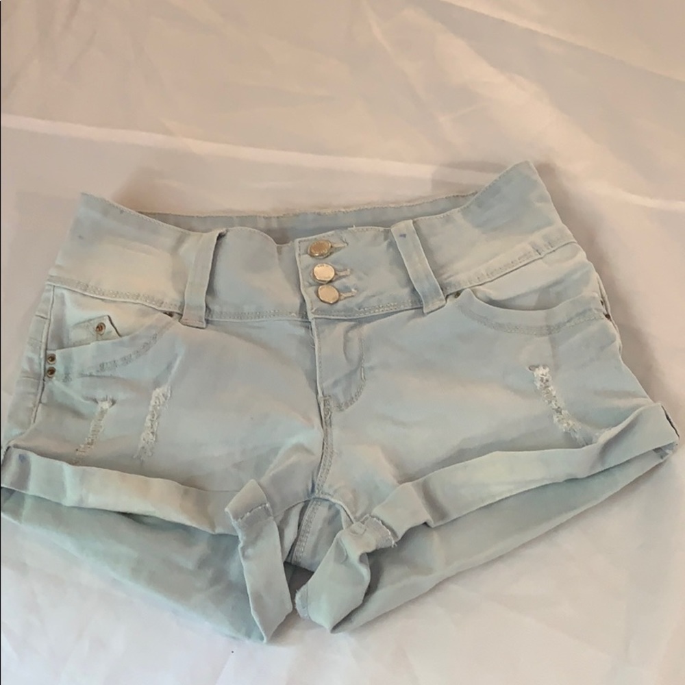 YMI “Wanna Betta Butt?” Shorts, Size 3 NWOT MAKE AN OFFER!!!